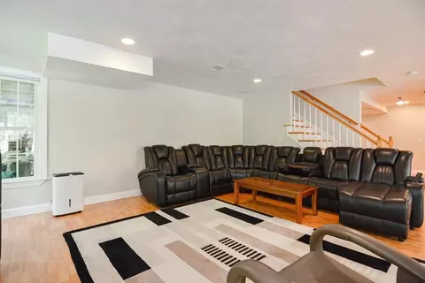 109 Fall Ln, Franklin, MA 02038 photo 29