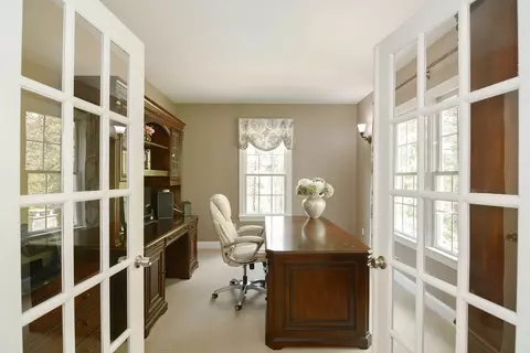 109 Fall Ln, Franklin, MA 02038 photo 13