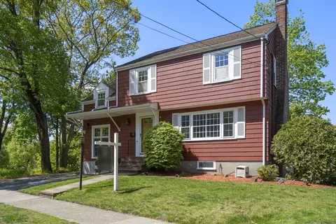 12 Maple Rd, Melrose, MA 02176 photo 2