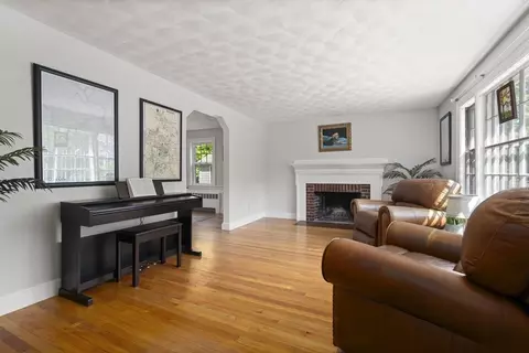 12 Maple Rd, Melrose, MA 02176 photo 4