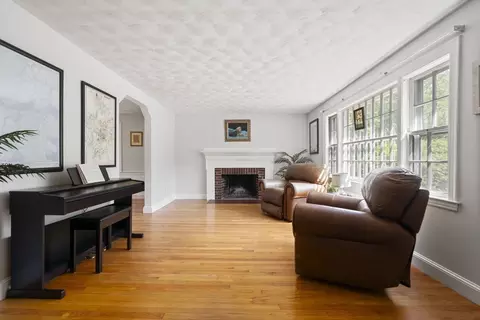 12 Maple Rd, Melrose, MA 02176 photo 5