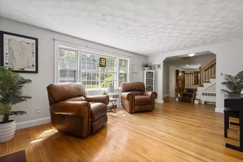 12 Maple Rd, Melrose, MA 02176 photo 3