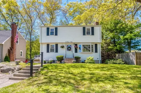 15 Locust St, Dedham, MA 02026 photo 2