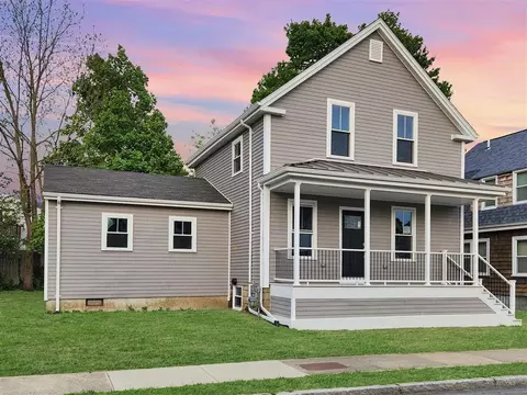 144 Rounds St, New Bedford, MA 02740
