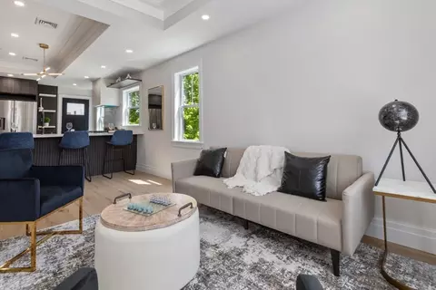 10 Linden St #10, Somerville, MA 02143