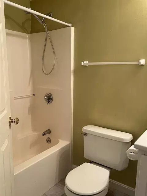 330 Sunderland Rd #55, Worcester, MA 01604 photo 21