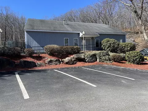 330 Sunderland Rd #55, Worcester, MA 01604 photo 3