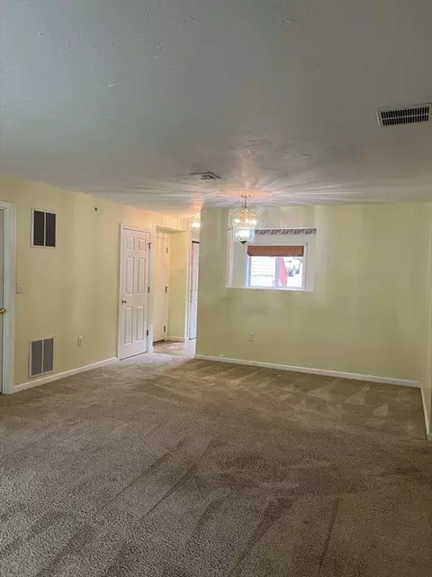 330 Sunderland Rd #55, Worcester, MA 01604 photo 11