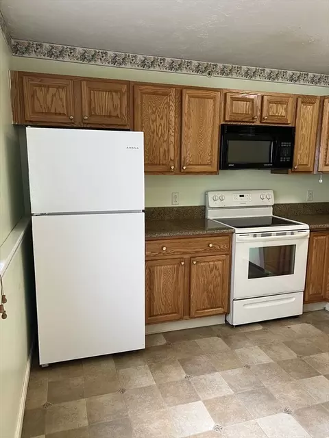 330 Sunderland Rd #55, Worcester, MA 01604 photo 8