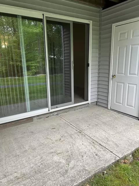 330 Sunderland Rd #55, Worcester, MA 01604 photo 28
