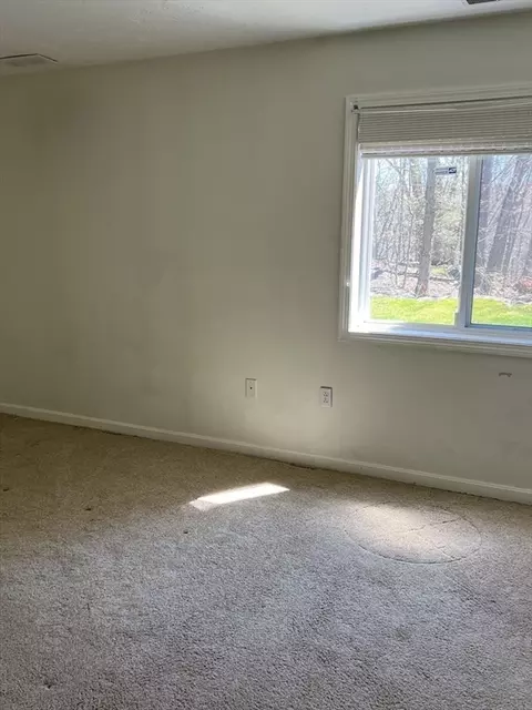 330 Sunderland Rd #55, Worcester, MA 01604 photo 14