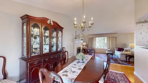 Dining - 39 Riverside Dr, Reading, MA 01867 photo 2 of 2