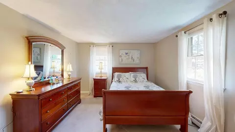 Bedroom - 39 Riverside Dr, Reading, MA 01867 photo 3 of 5