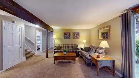 Living - 39 Riverside Dr, Reading, MA 01867 photo 4 of 4