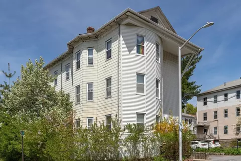 60 Esther St, Worcester, MA 01607 photo 3