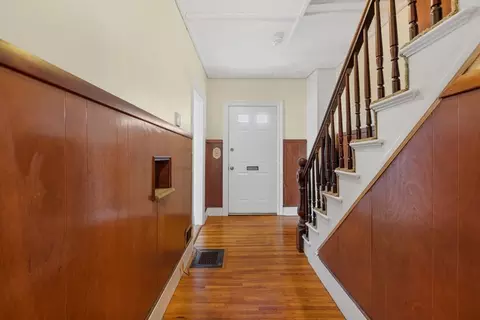 Entry Way - 20 Trinity Ave, Lynn, MA 01902 photo 3 of 5