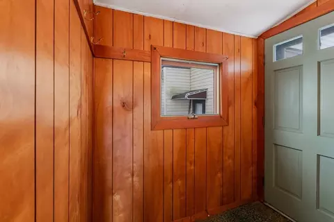 Entry Way - 20 Trinity Ave, Lynn, MA 01902 photo 1 of 5