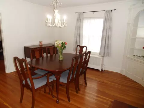 Dining - 28 S Flagg St, Worcester, MA 01602 photo 3 of 4