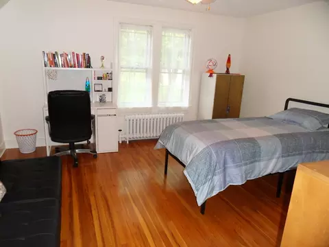 Bedroom - 28 S Flagg St, Worcester, MA 01602 photo 2 of 9