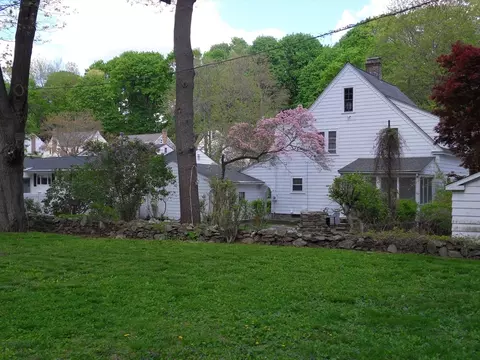 Exterior - 28 S Flagg St, Worcester, MA 01602 photo 4 of 14