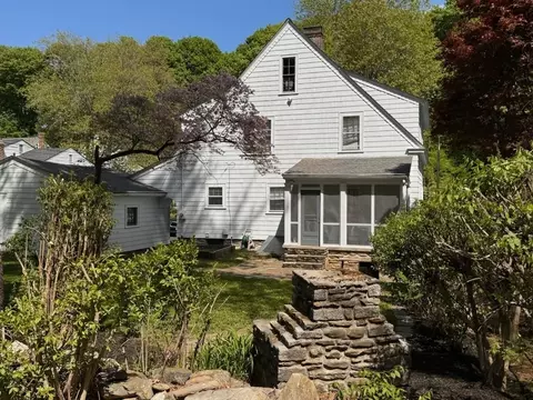 Exterior - 28 S Flagg St, Worcester, MA 01602 photo 5 of 14