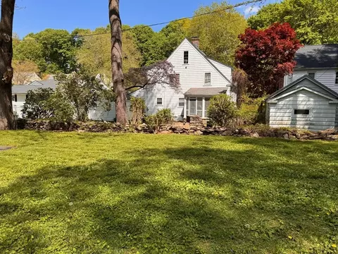 Exterior - 28 S Flagg St, Worcester, MA 01602 photo 6 of 14