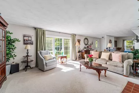 15 Jeffrey Rd, Springfield, MA 01119 photo 13