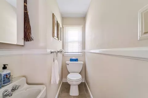 15 Jeffrey Rd, Springfield, MA 01119 photo 8