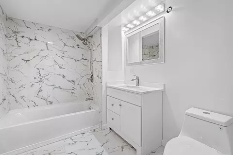 Bath - 73 Orient St, Worcester, MA 01604 photo 2 of 3