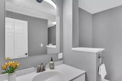 Bath - 16 Grandview Rd, Danvers, MA 01923 photo 2 of 5