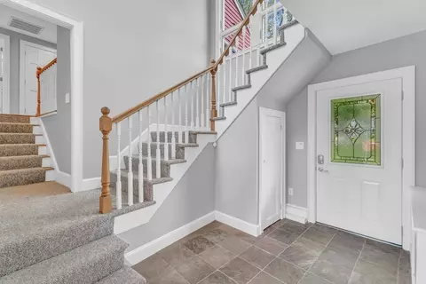 Entry Way - 16 Grandview Rd, Danvers, MA 01923 photo 2 of 2
