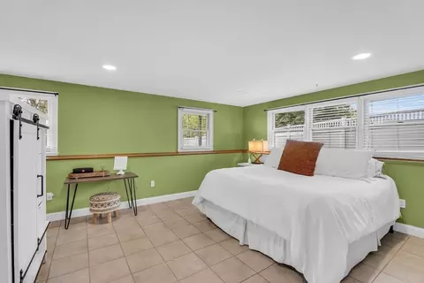Bedroom - 16 Grandview Rd, Danvers, MA 01923 photo 4 of 5