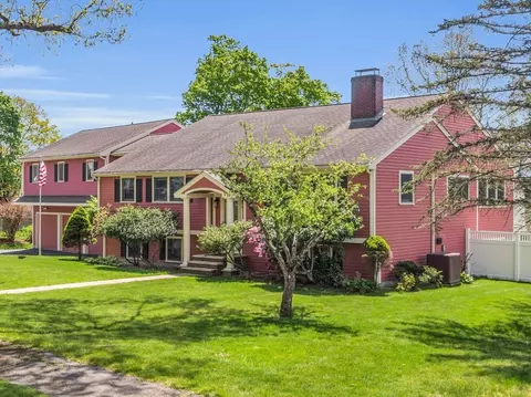 Exterior - 16 Grandview Rd, Danvers, MA 01923 photo 7 of 8