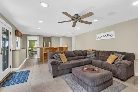 Living - 16 Grandview Rd, Danvers, MA 01923 photo 2 of 3