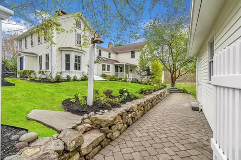 34 Everett St, Natick, MA 01760