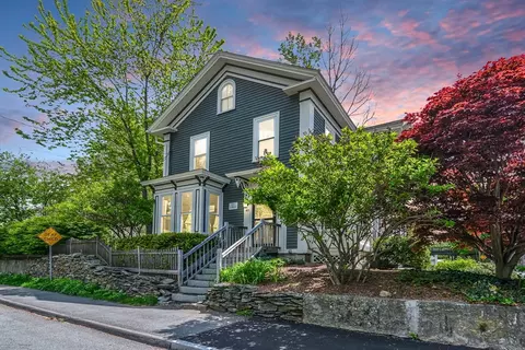 40 Union St, Holliston, MA 01746