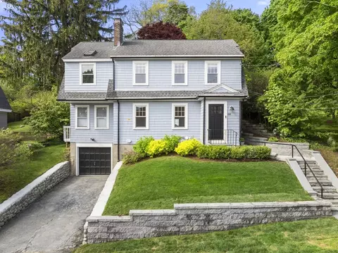 68 Bennington St, Newton, MA 02458