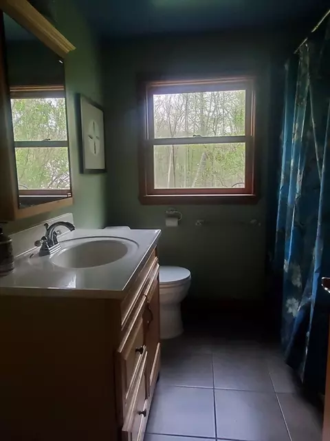 Bath - 11 Amherst Rd, Leverett, MA 01054 photo 1 of 2