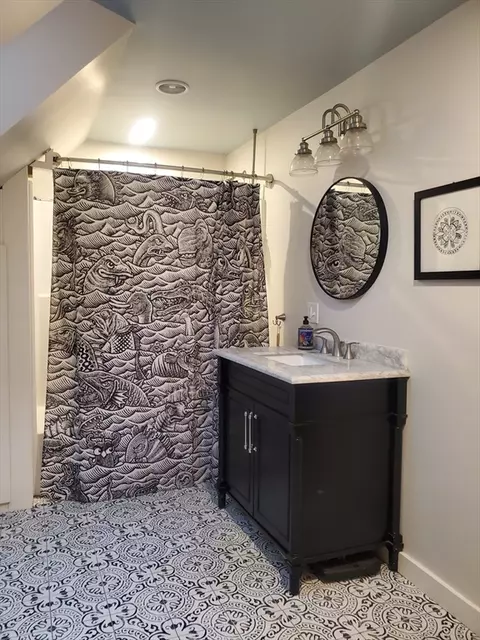 Bath - 11 Amherst Rd, Leverett, MA 01054 photo 2 of 2