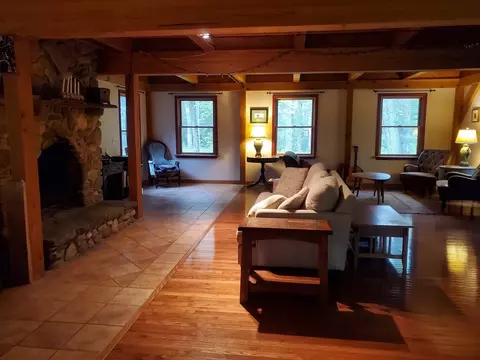 Living - 11 Amherst Rd, Leverett, MA 01054 photo 3 of 5