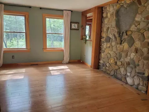 Living - 11 Amherst Rd, Leverett, MA 01054 photo 5 of 5