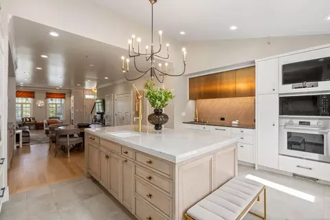 47 Chelsea St #47, Boston, MA 02129