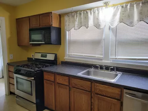 Kitchen - 2220 Pendleton Ave #6227 B, Chicopee, MA 01022 photo 1 of 3