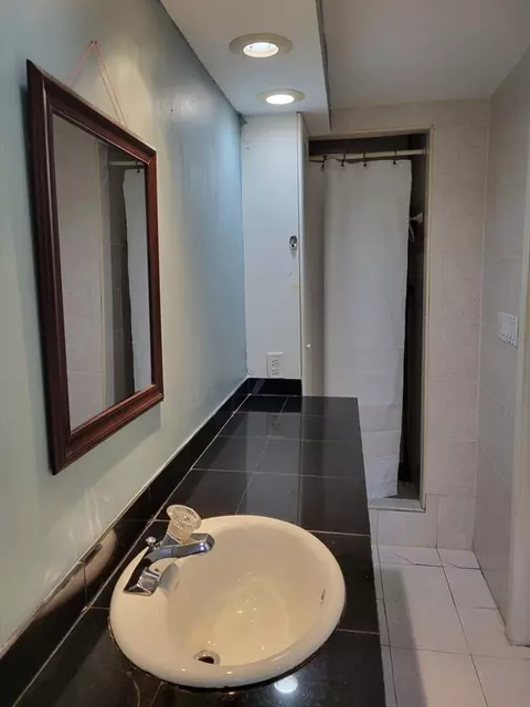 Bath - 2220 Pendleton Ave #6227 B, Chicopee, MA 01022 photo 5 of 5