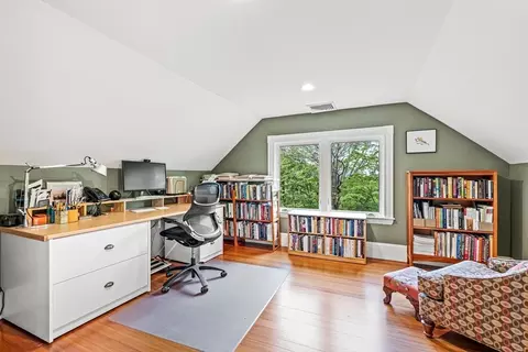 95 Crest Rd, Wellesley, MA 02482 photo 23