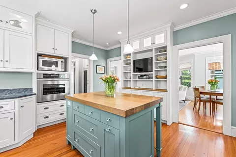 95 Crest Rd, Wellesley, MA 02482 photo 9