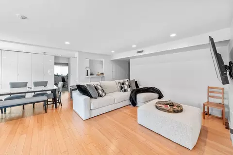 211 West St #10A, Quincy, MA 02169