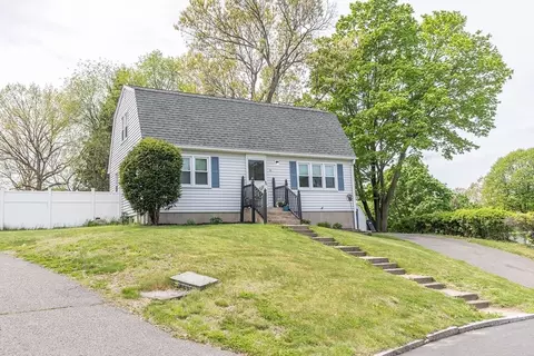 25 Lively Ln, Springfield, MA 01109 photo 3