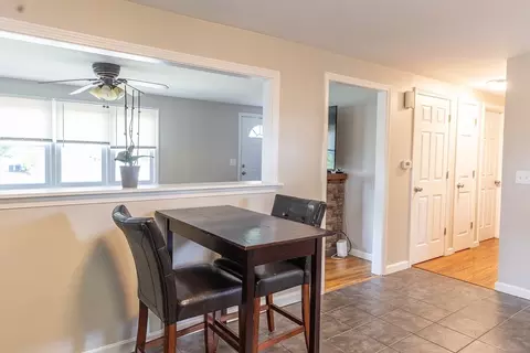 25 Lively Ln, Springfield, MA 01109 photo 8