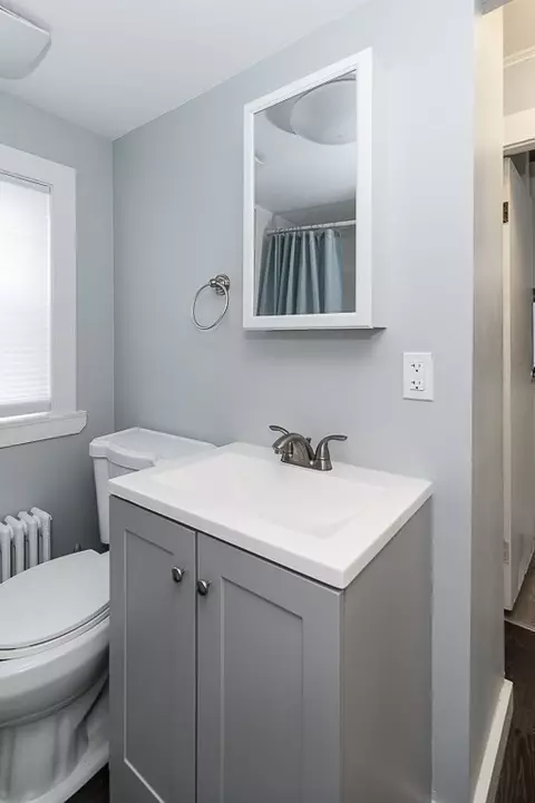 Bath - 5 Fair St, Gloucester, MA 01930 photo 2 of 2